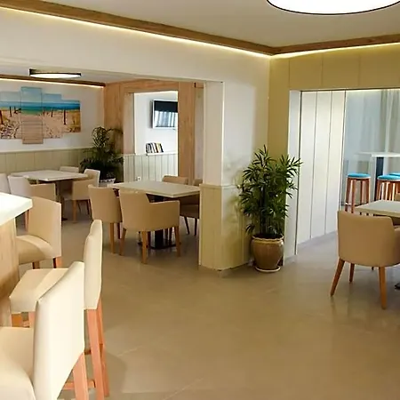 Costa Mediterraneo - Only Adults 16 2* 埃尔阿雷纳尔